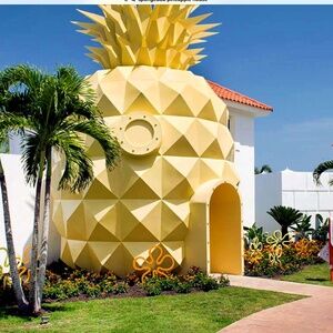 SpongeBob pineapple house playset